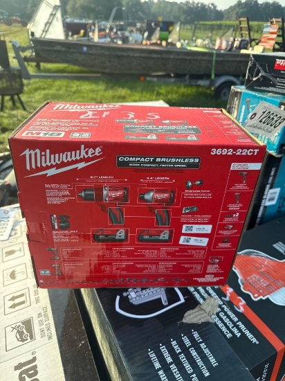 2135 - MILWAUKEE M18 2 TOOL COMBO KIT