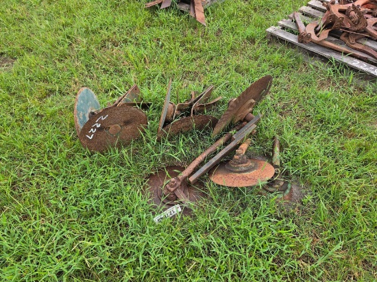 2227 - Approximately 6 Misc. Cultivator Disc