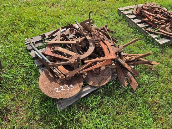 2233 - PALLET OF MISC. CULTIVATOR PARTS