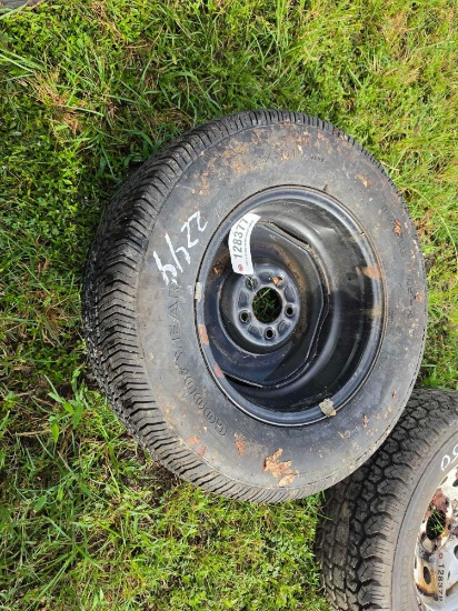 2249 - Goodyear P225/70r15 Wheel & Tire