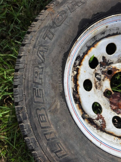 2250 - Liberator 225/75r14 Trailer Tire