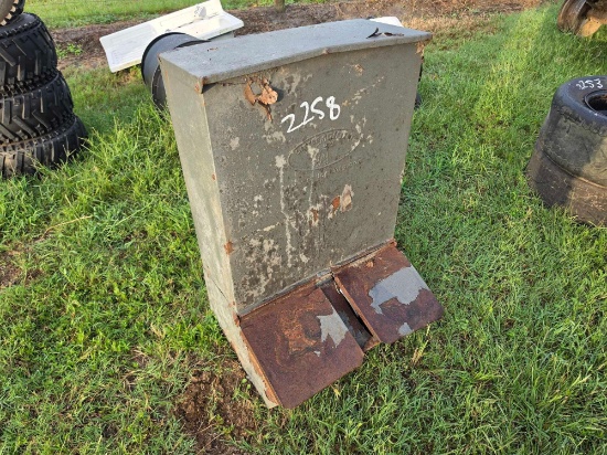 2258 - 2 Bay Hog Feeder