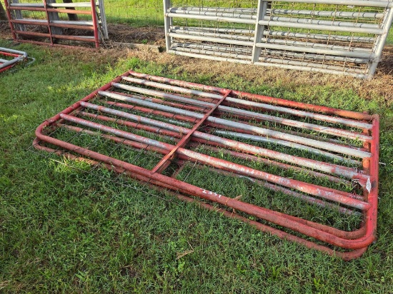 2337 - (2) 8' Gates