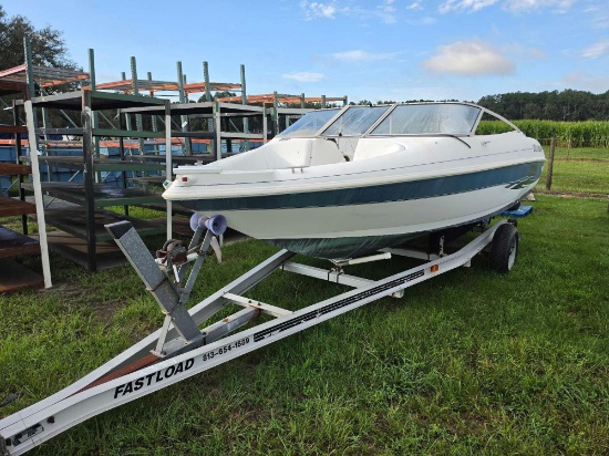 2354 - Larson 15' Ski Boat *