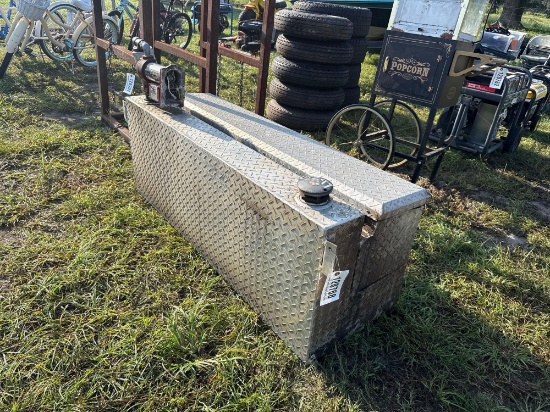 2697 - FUEL TANK AND TOOL BOX COMBO