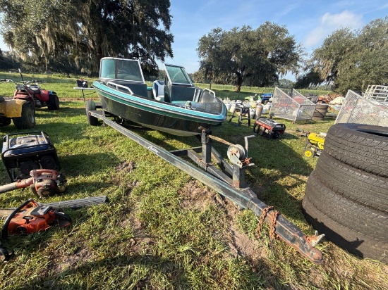 2720 - Astro Fiberglass Boat *