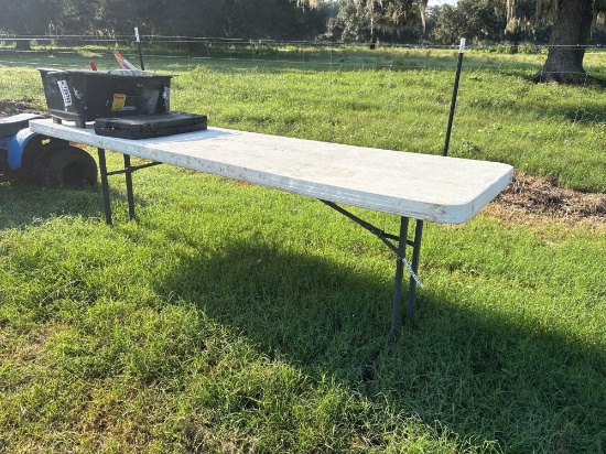 2722 - 8' FOLDING TABLE & PAINT TRAY