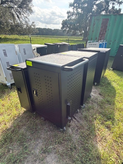 2793 - 4 - Metal Cabinets