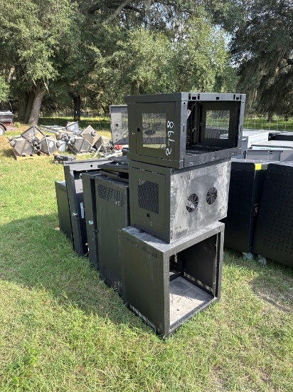 2798 - 5 - Metal Cabinets