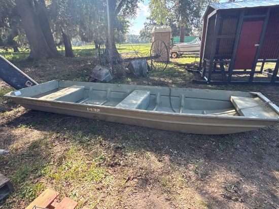 2869 - Fish Master 14' X 32" Aluminum Boat *