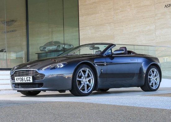 Aston Martin V8 Vantage Roadster