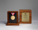 Los Angeles 1984 Olympic Games ''sample'' gold winner's prize medal, gold-p