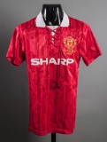 Eric Cantona signed replica of his Manchester United 1994 F.A. Cup Final je