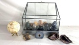 Decorative stone eggs and geodes