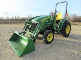 JOHN DEERE 3520 TRACTOR