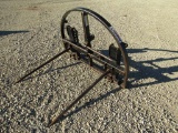 BALE SPEAR FOR LOADER TRACTOR