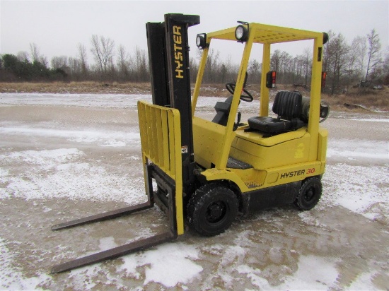 HYSTER 30XM FORKLIFT