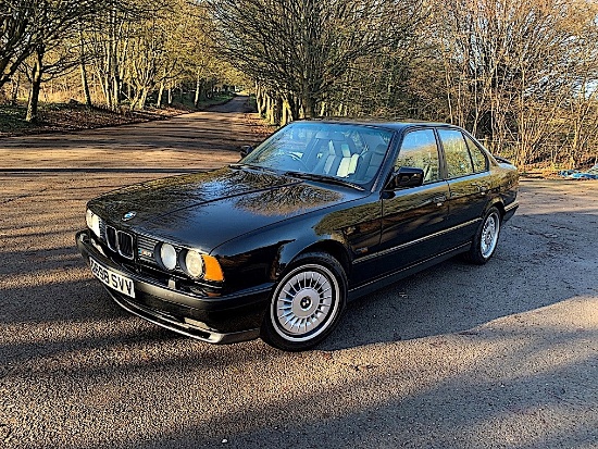 1990 BMW M5 (E34)