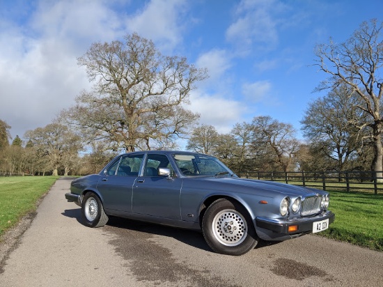 1988 Jaguar XJ12 5.3