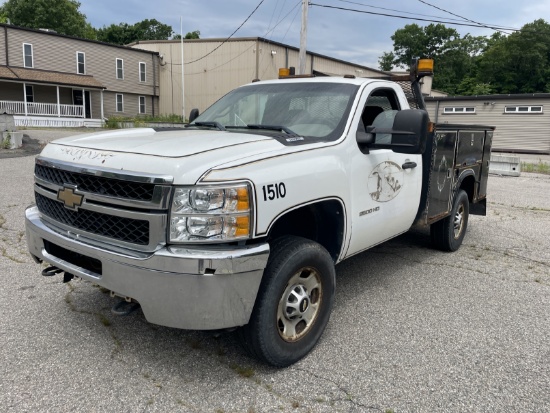 2011 Chevy 2500HD 6.0L Gas Pick Up Truck w/ Knapheide Utility Body, Automatic Transmission, Odomete