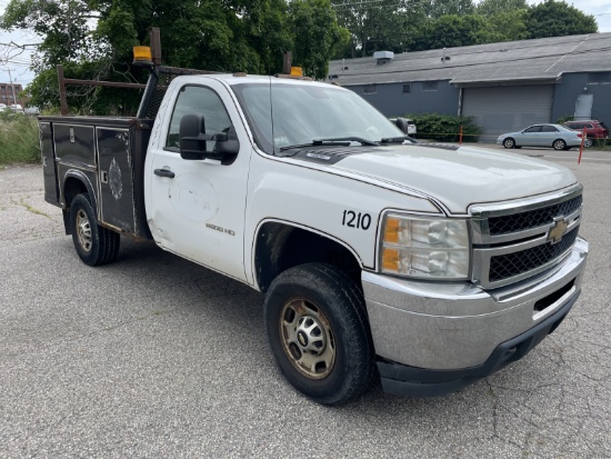 2011 Chevy 2500HD Gas Pick Up Truck w/ Knapheide Utility Body, Automatic Transmission, Odometer: