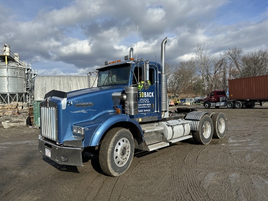2005 Kenworth #T880 Dayab Tractor Truck, Tandem Axle, 10 Wheel, CAT C15 15.2L Diesel Motor, Eaton