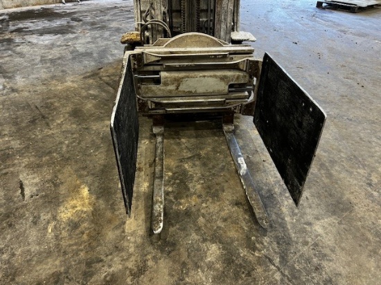 Hydaulic 360 Degree Bulk Box Handler Forklift Attachment (50K PLUS WAITING TIME TO GET NEW) (Great