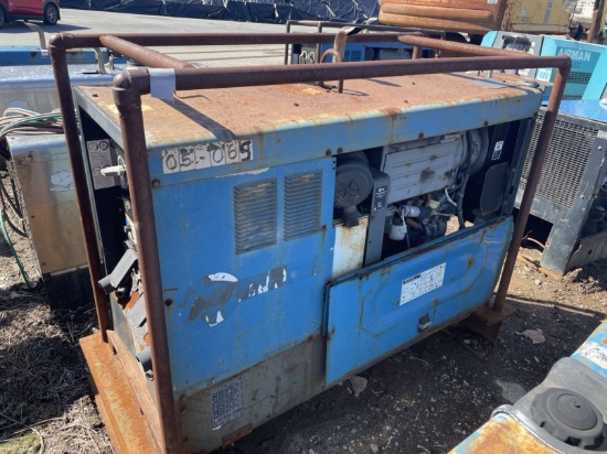 (SEE VIDEO) Miller Big Blue 400D DC Welder/ Generator w/ 8017.8 Hours and Deutz Diesel Engine