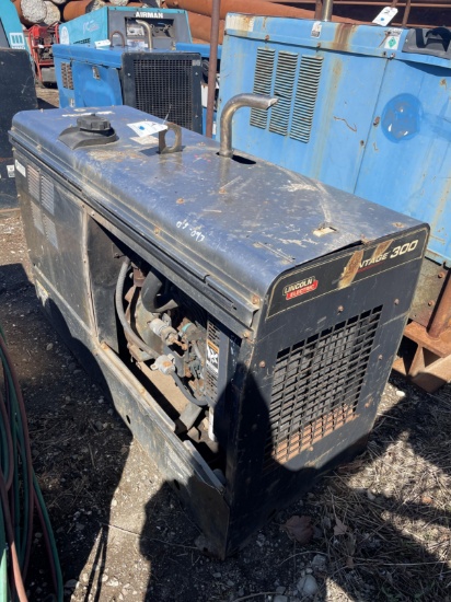 Lincoln Electric Vantage 300 Welder, 2158 Hours w/ Chopper Technology, Welder 60V Max and 350 Amp