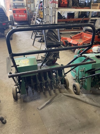 Lesco 24"" Split Drive Aerator Honda #GX20 Gas Motor