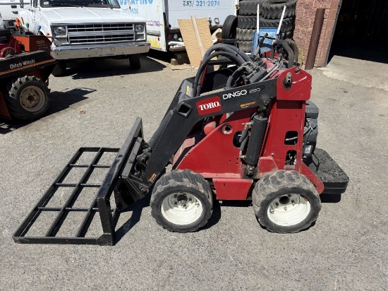 Toro Dingo 220 Stand On Mini Skid w/ Bucket, Grader, Soil Conditioner & Kohler Command Pro 20 Gas