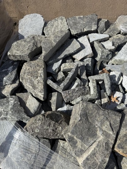 Flat Field Stone and Wall Stone Natural Grey On 1 Pallet