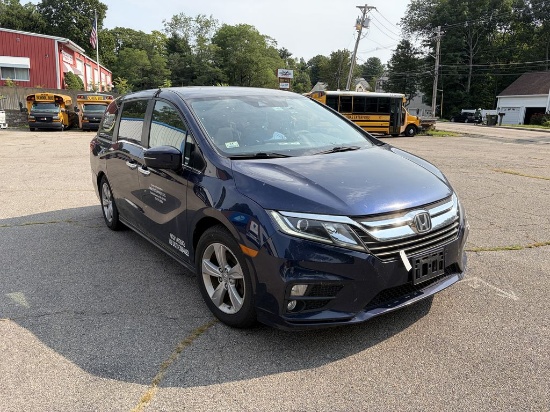 2020 Honda Odyssey Mini-Van, Gas, Odom: 116,802, VIN #: 5FNRL6H55LB013169 (Mini Van #17)