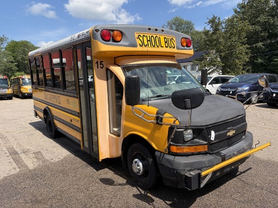 2017 Chevrolet 4500, 27 Passenger Short School Bus, Gas, Odom: 63,270, (13" Seats), VIN#: