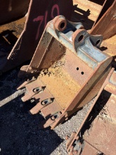 21-1/2"" 4 Tooth Digging Bucket for Backhoe