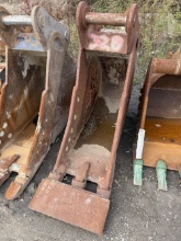 CAT 328 24" Trenching Bucket