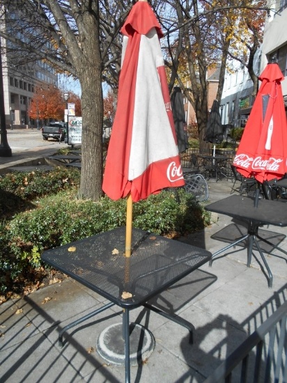 PATIO TABLE W/UMBRELLA