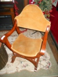 ANTIQUE CHAIR