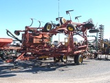 SUNFLOWER 42’ FALLOW KING SWEEP WITH PICKERS