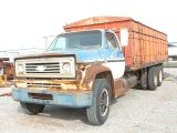1974 CHEVROLET C65 WITH 22’ BED & HOIST