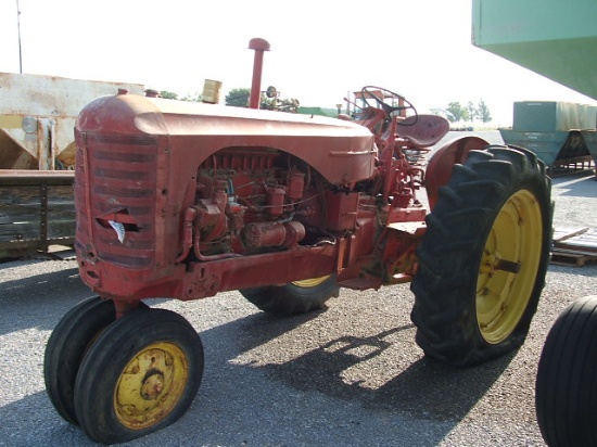 MH 44D TRACTOR FOR PARTS