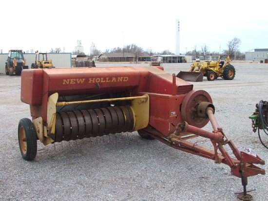 NEW HOLLAND 271 WIRE TIE SQUARE BALER