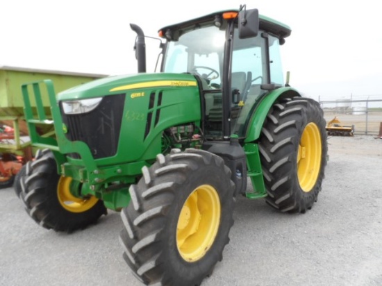 2016 JD 6135E MFWD TRACTOR