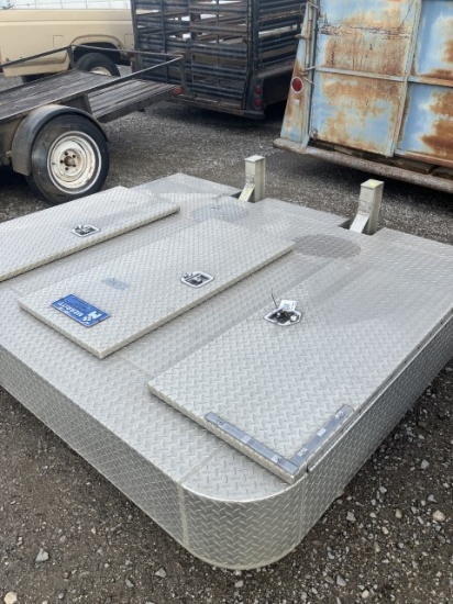 MERRITT ALUMINUM HEADACHE RACK