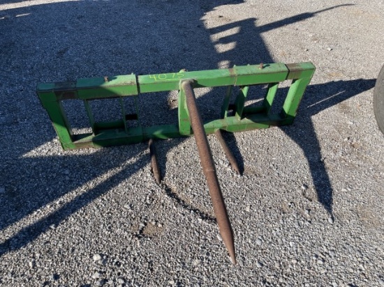 ADJUSTABLE BALE SPIKE ATTACHMENT