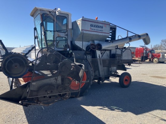 G GLEANER COMBINE WITH 20' HEADER