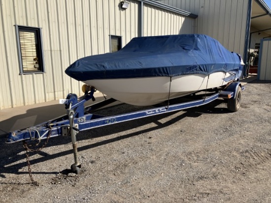 2000 GLASTRON BOAT