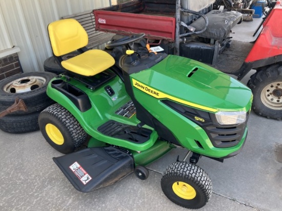 JD S110 42" CUT RIDING MOWER