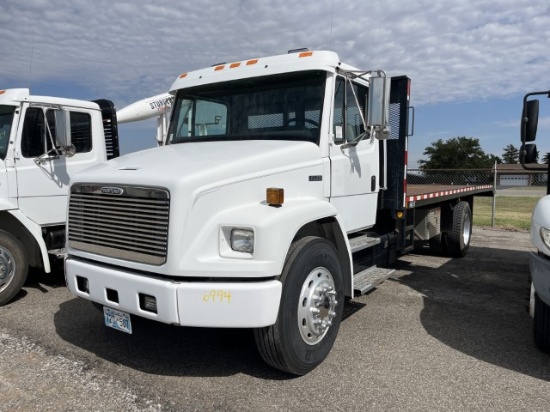 1999 FREIGHTLINER FL70 WITH 28' PARKHURST HYD TILT BED