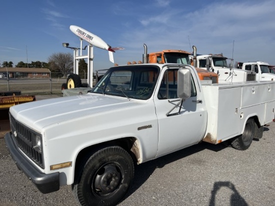 1981 CHEVROLET 3500 SERVICE TRUCK